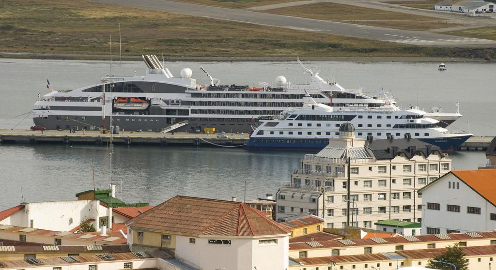 Cilene Del Faro Suites & Spa Ushuaia Exterior photo